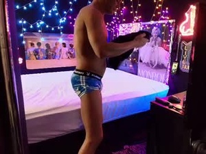 countryplayboy69's webcam