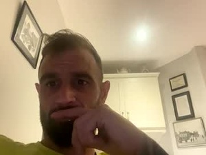cozzyfella31's webcam