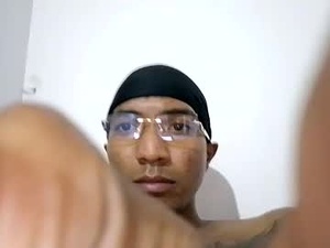crackfamily381's webcam