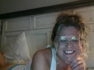 crash_cart_cutie's webcam