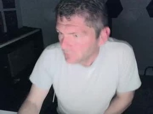 cucked_aga1n's webcam