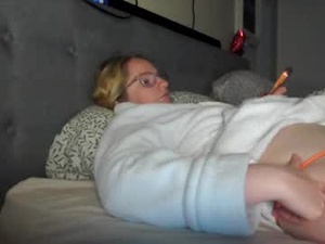 curiouscouple855768's webcam