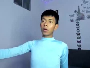 cute_horny_friends's webcam