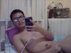 cyrenzortegal's webcam