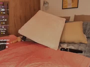 dangerous_mila's webcam