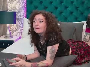 daphnevelvet's webcam