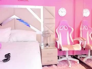 deborah_hills's webcam