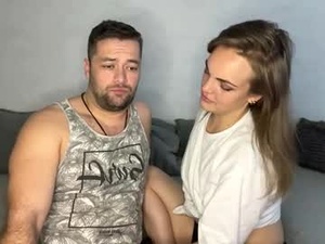 deeplookscouple's webcam