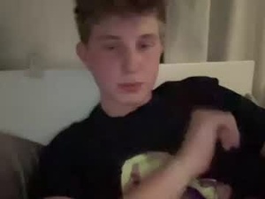 derek01010's webcam