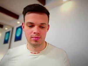 dick_apri0_'s webcam