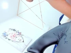 dolldomonic's webcam