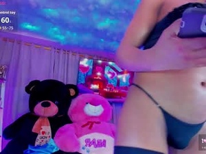 dolls_lunahot's webcam