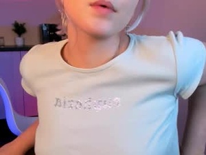 dolly_blush's webcam