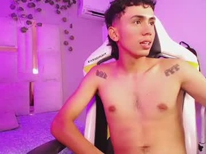 dylan_blue_'s webcam