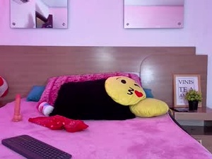 ebony_n_blonde's webcam