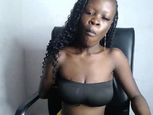 ebony_petitegirl's webcam