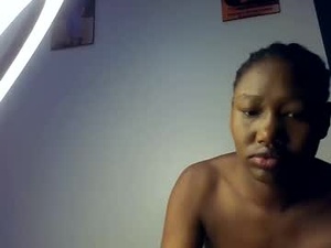ebonyqueenn001's webcam