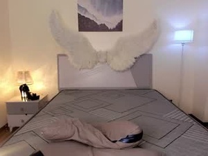 elara_perez's webcam