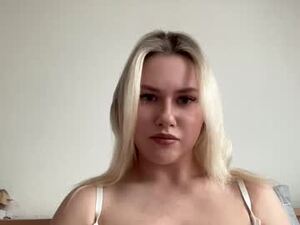 elaraluxxxe's webcam