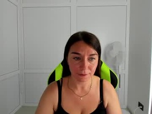 elegantmystery's webcam