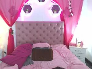 ellajenner_'s webcam