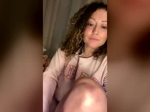 ellarose1234's webcam