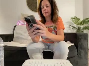 elle_yesss's webcam