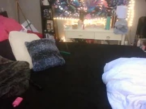 elleekaypetite's webcam