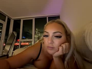 ellieplaysxo's webcam