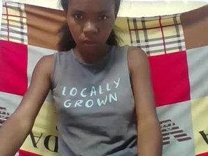 emelie473837's webcam