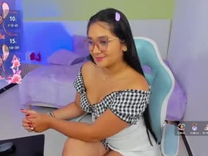 emiily_cute_4u's webcam