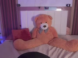 emily_beckett_'s webcam