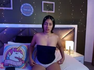 emily_delmont's webcam