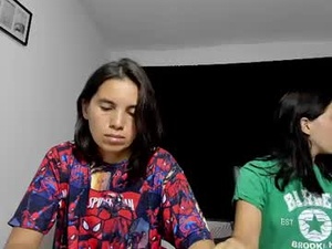 emily_soffy_sleepers's webcam