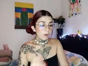 emilywhitee_'s webcam