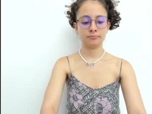 emma_belle02's webcam