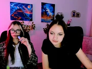 emma_bless_'s webcam