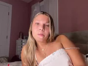 emmabrookss's webcam