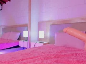 emmajohanson's webcam