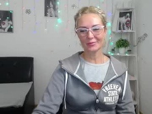 emmapark738567's webcam