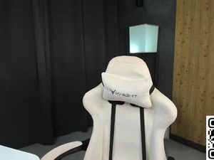 emmywatahimi's webcam