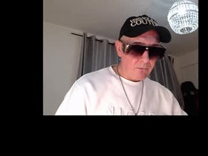 engleburtumperdink's webcam