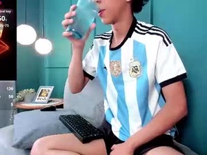 eric_nikolay's webcam