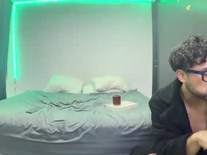 erosandpsyche195's webcam