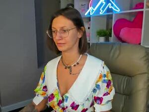 esther_lewiss's webcam