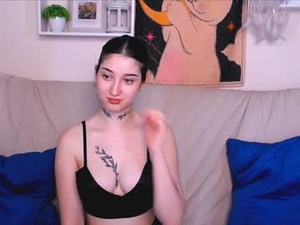 evelinepearl's webcam