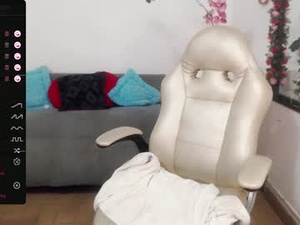 evil_stepmothers's webcam