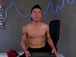 exotic_pleasure_'s webcam
