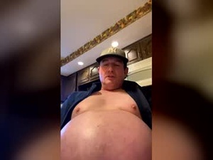 feedmyhugebelly's webcam
