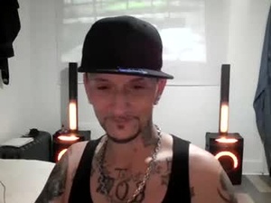 feelingbrandnew84's webcam